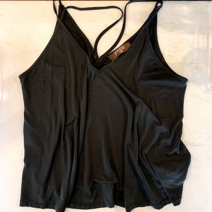 SOLD! Jondie Women’s Black Spaghetti Strap V-Neck Relaxed Fit Tank Top in Medium